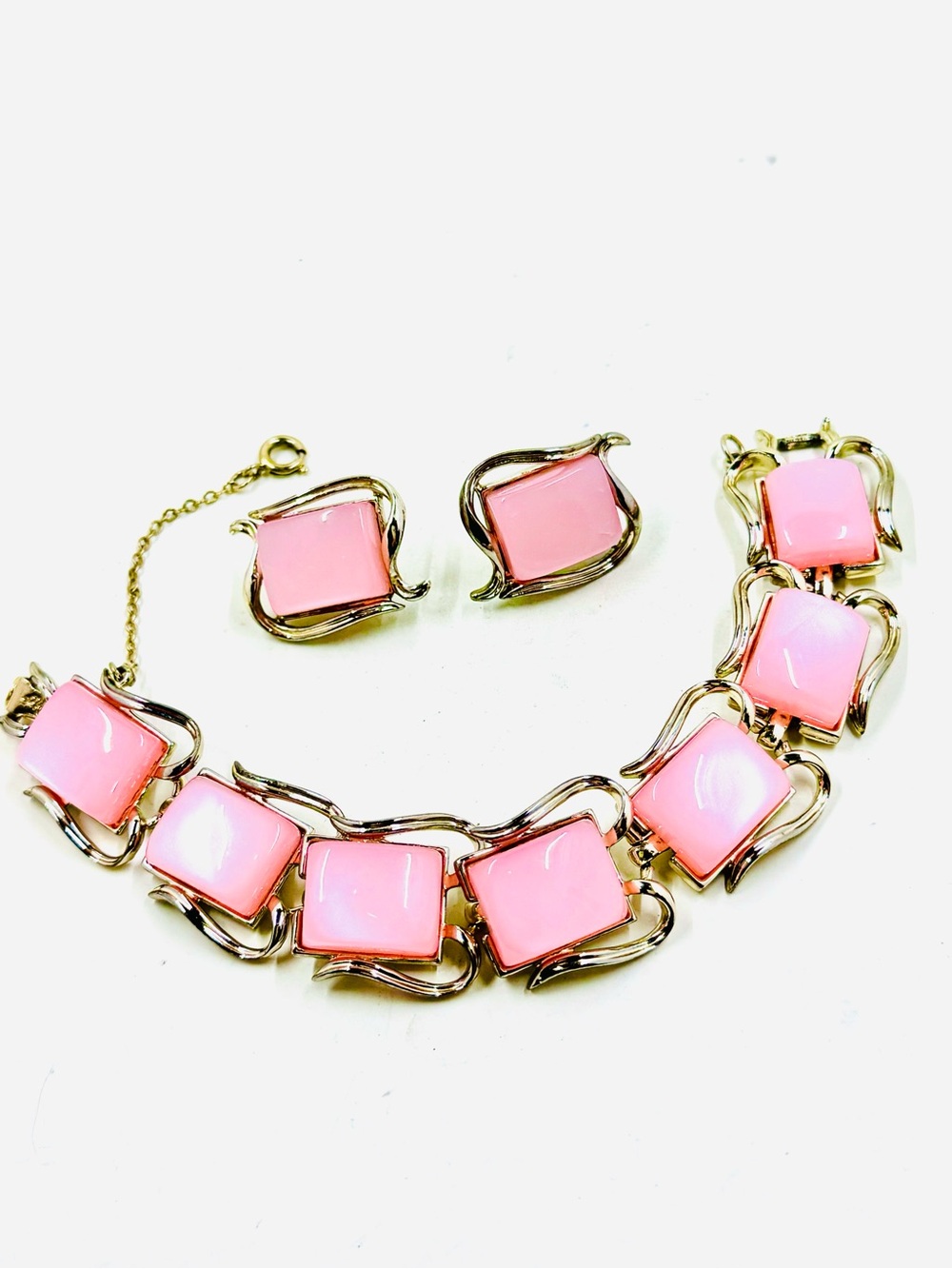 Vintage Coro Pegasus Gold & Pink Moonglow Lucite Thermoset Bracelet & Earrings